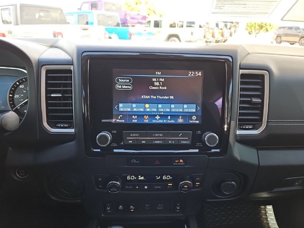 Used 2024 Nissan Frontier SV w/ SV Convenience Package RWD image 31