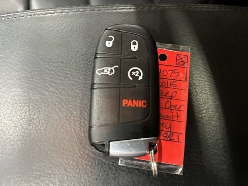 Used 2018 Jeep Grand Cherokee Summit AWD/4WD image 27