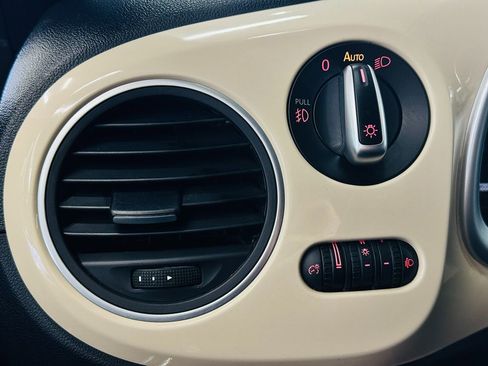 Used 2019 Volkswagen Beetle S image 38