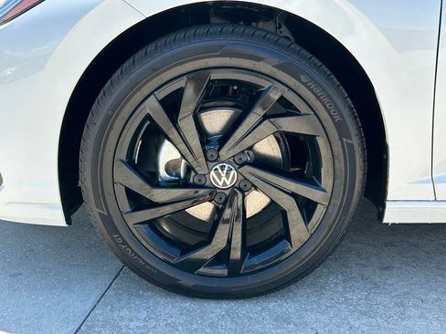 New 2026 Volkswagen Jetta SE FWD image 37