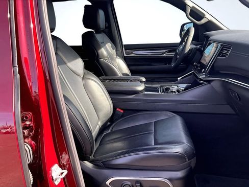 Used 2022 Jeep Wagoneer Series I image 13