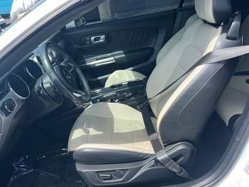 Used 2018 Ford Mustang GT Premium RWD image 5