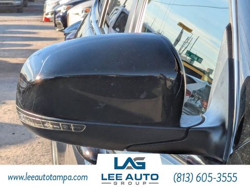 Used 2019 Jeep Cherokee Limited w/ Technology Group image 11