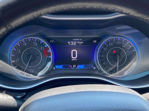 Used 2016 Chrysler 200 C w/ Sun & Sound Group FWD image 25