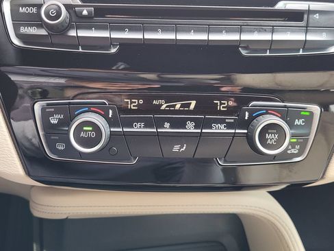 Used 2017 BMW X1 xDrive28i AWD/4WD image 19