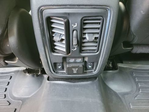 Used 2020 Jeep Grand Cherokee Limited w/ Luxury Group II RWD image 20
