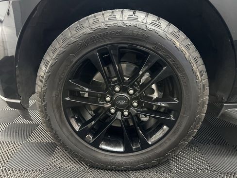 Used 2024 Ford Expedition XLT image 46