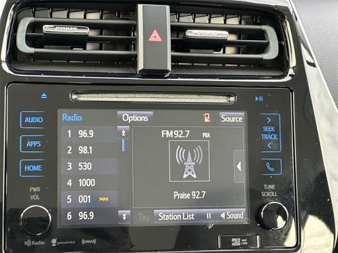 Used 2017 Toyota Prius Three image 15