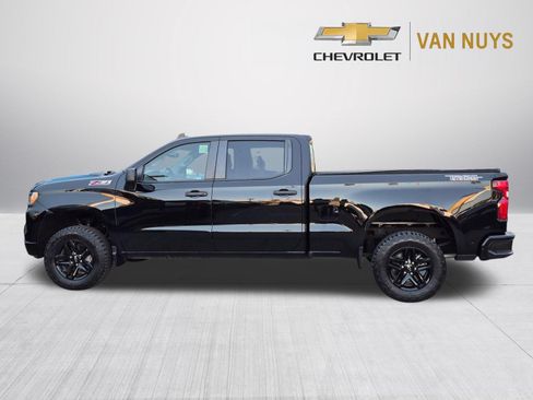 Used 2023 Chevrolet Silverado 1500 Custom Trail Boss AWD/4WD image 8