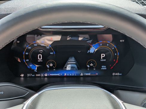 Certified 2026 Chevrolet Colorado ZR2 w/ Technology Package AWD/4WD image 19