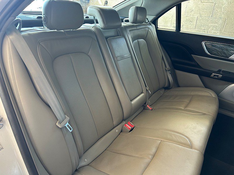 Used 2018 Lincoln Continental Reserve AWD/4WD image 26