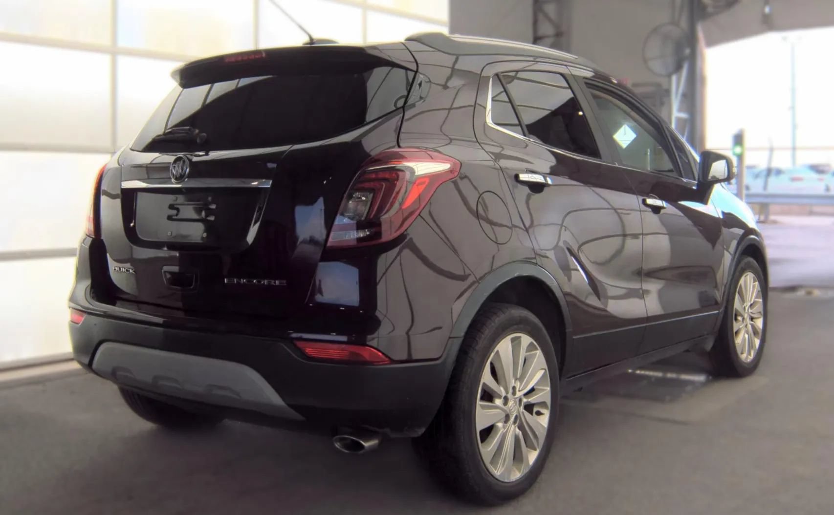 Used 2018 Buick Encore Preferred FWD image 4