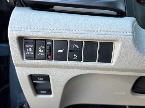 Certified 2025 Honda Odyssey Elite image 33