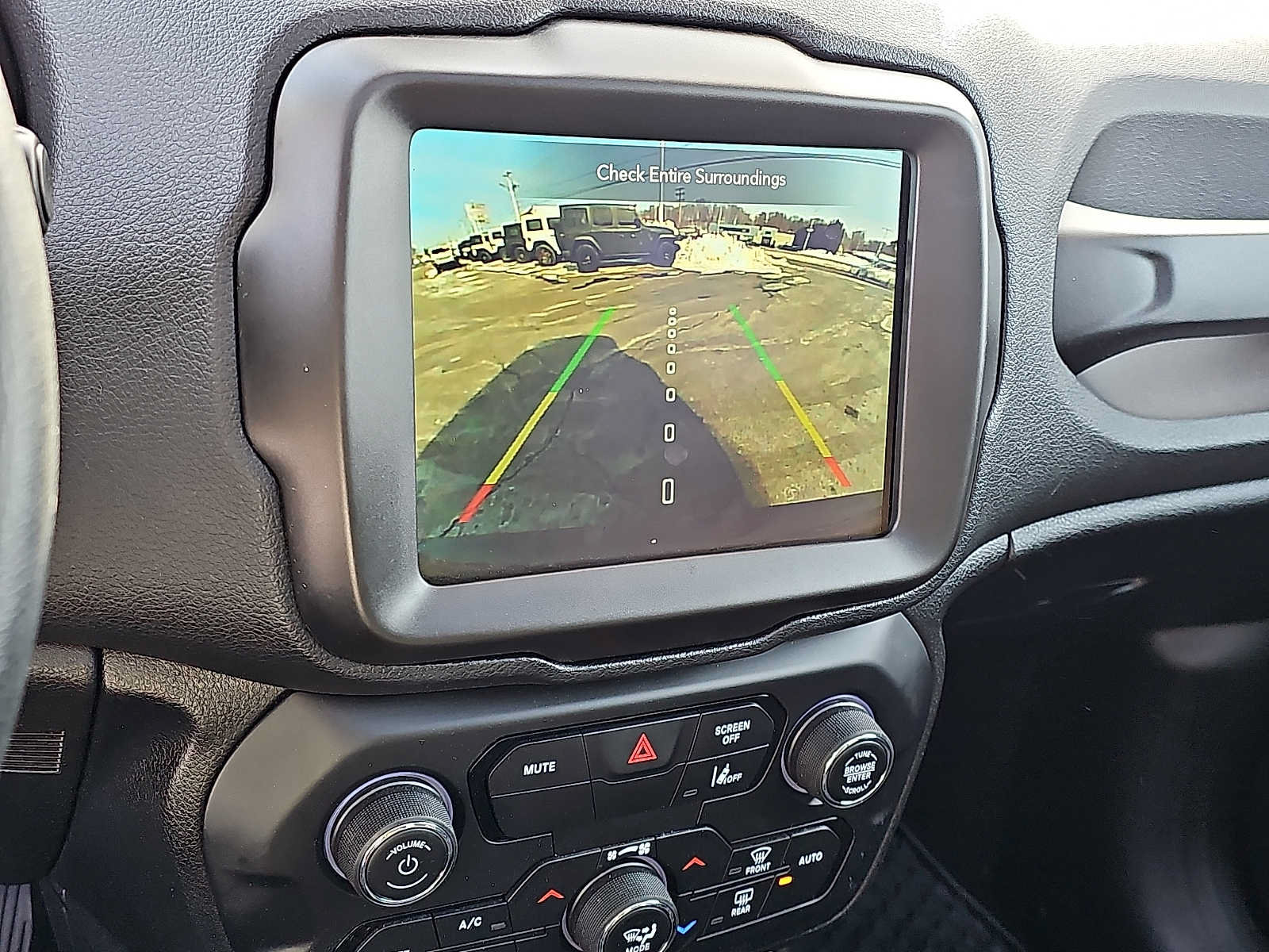 Certified 2023 Jeep Renegade Latitude w/ Sun/Sound Group AWD/4WD image 19
