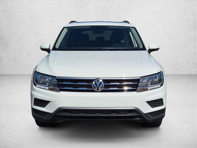 Used 2020 Volkswagen Tiguan SE w/ Panoramic Sunroof Package FWD image 2