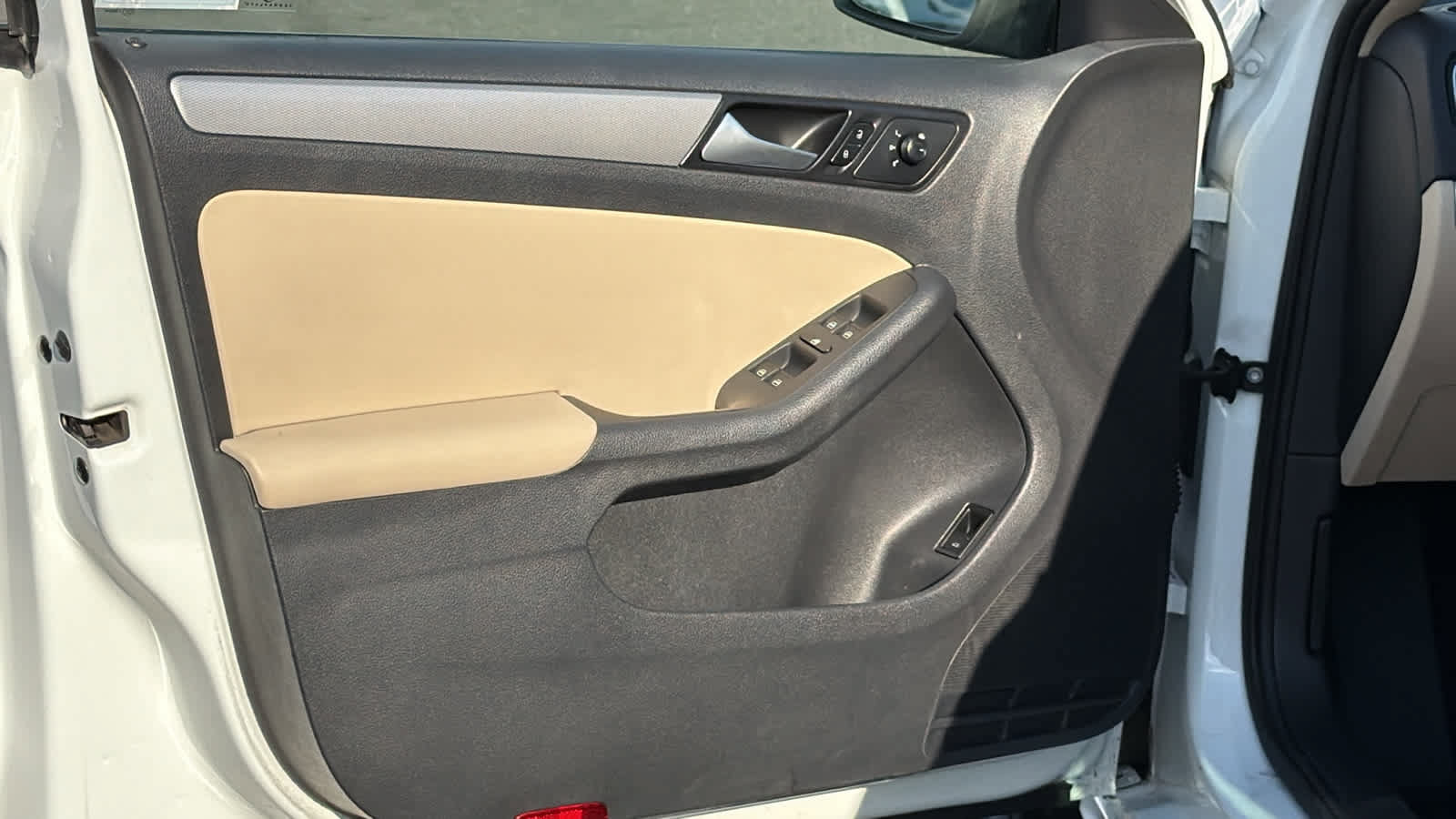 Used 2018 Volkswagen Jetta SE FWD image 23