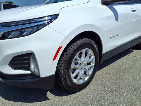 Used 2022 Chevrolet Equinox LT FWD image 18