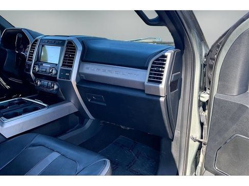 Used 2019 Ford F350 Platinum w/ Platinum Ultimate Package AWD/4WD image 27