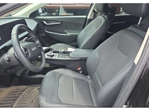 Used 2024 Kia EV6 Light AWD/4WD image 5