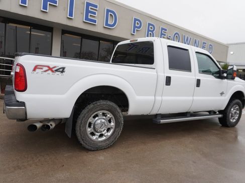 Used 2015 Ford F250 XLT w/ XLT Premium Package image 6