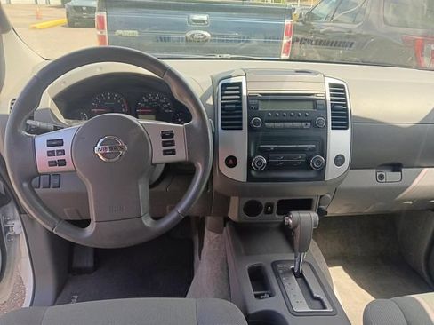 Used 2015 Nissan Frontier S RWD image 5