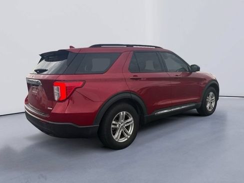 Used 2020 Ford Explorer XLT RWD image 3