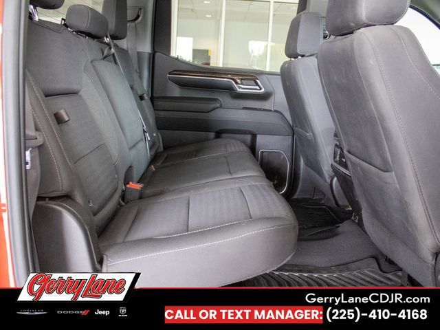 Used 2023 GMC Sierra 1500 Elevation w/ X31 Off-Road Package AWD/4WD image 15