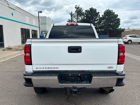 Used 2019 Chevrolet Silverado 2500 W/T AWD/4WD image 4
