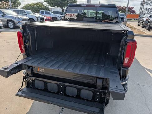 Used 2021 GMC Sierra 1500 SLT AWD/4WD image 26