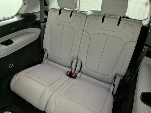 Certified 2021 Jeep Grand Cherokee L Overland w/ Luxury Tech Group IV AWD/4WD image 41