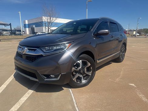 Used 2017 Honda CR-V Touring image 1