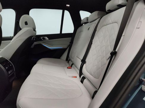 Used 2026 BMW X5 xDrive40i w/ Premium Package image 11