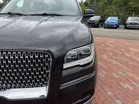 Used 2022 Lincoln Navigator Reserve AWD/4WD image 23