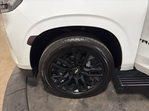 Used 2021 Chevrolet Tahoe High Country w/ Premium Package image 40