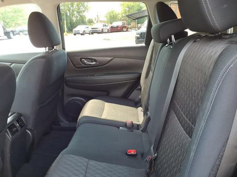 Used 2019 Nissan Rogue SV FWD image 6