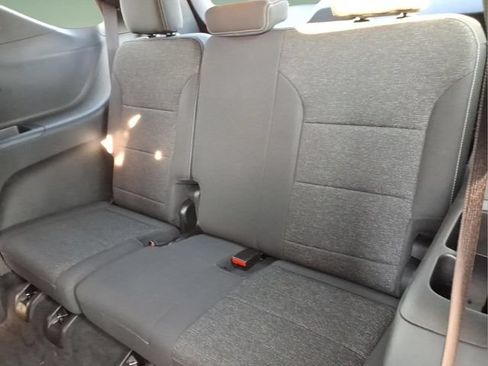 Used 2024 Chevrolet Traverse LT w/ Trailering Package FWD image 13