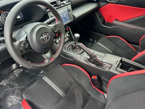 Used 2024 Toyota GR86 TRUENO Edition image 4