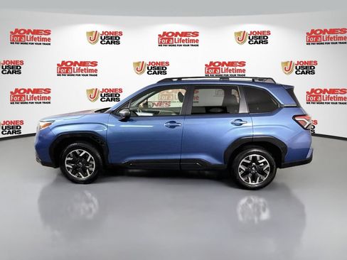 Certified 2025 Subaru Forester Premium AWD/4WD image 14