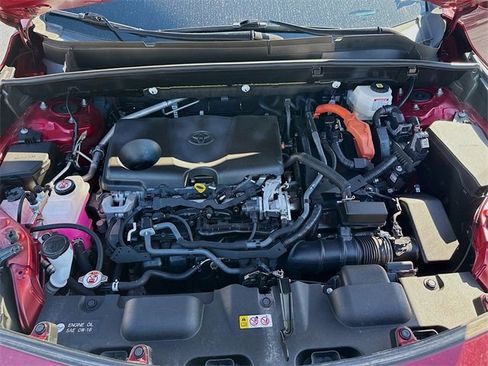 Used 2022 Toyota Venza LE image 35