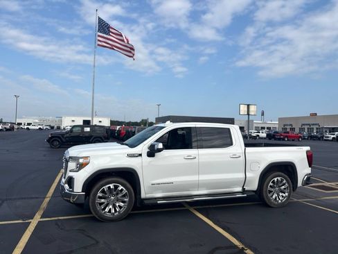 Used 2020 GMC Sierra 1500 SLT w/ SLT Premium Plus Package AWD/4WD image 2