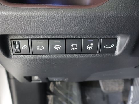 Used 2019 Toyota RAV4 Limited AWD/4WD image 19
