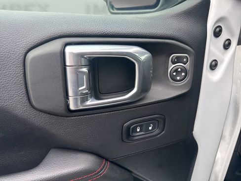 Used 2022 Jeep Wrangler Unlimited Rubicon w/ Steel Bumper Group image 28