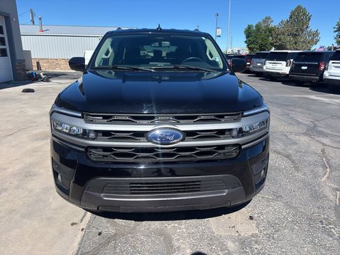 Used 2024 Ford Expedition XLT AWD/4WD image 3