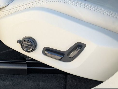 New 2026 Volvo XC60 B5 Ultra w/ Protection Package Premier image 20