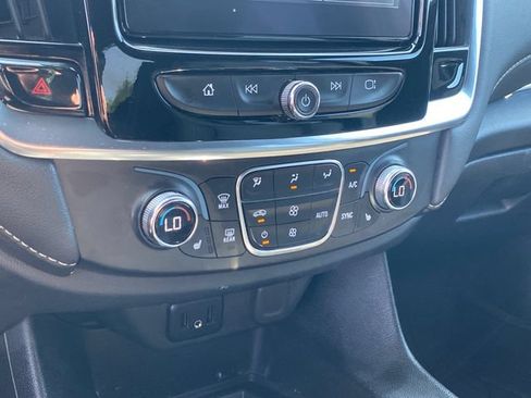 Used 2023 Chevrolet Traverse LT w/ Midnight/Sport Edition AWD/4WD image 12