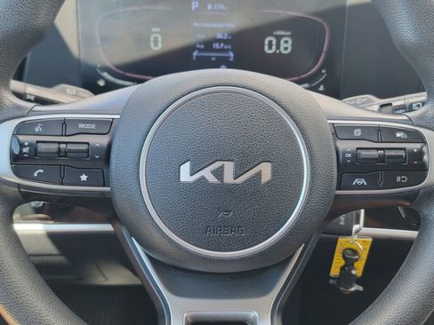 Used 2023 Kia Sportage LX FWD image 33