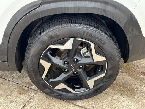 Used 2025 Kia Seltos S FWD image 32