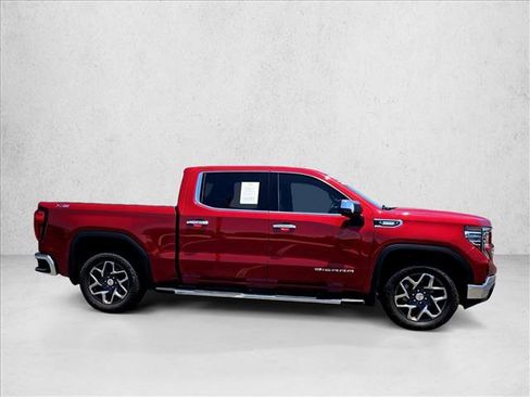 Used 2023 GMC Sierra 1500 SLT AWD/4WD image 9