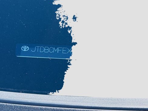 Used 2025 Toyota Corolla LE image 35