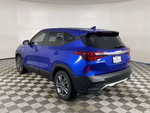Certified 2022 Kia Seltos LX image 21